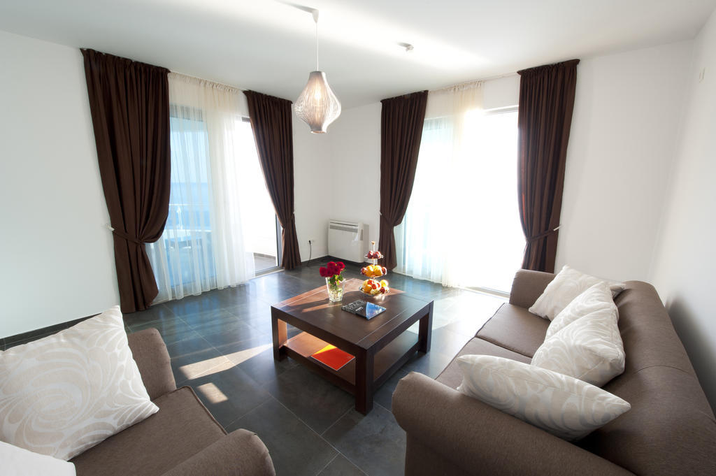 Love Live Hotel Sutomore Værelse billede